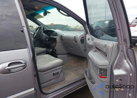 1997 Chrysler Town & Country Lxi z USA, uszkodzony, nr VIN 1C4GP64L7VB343451